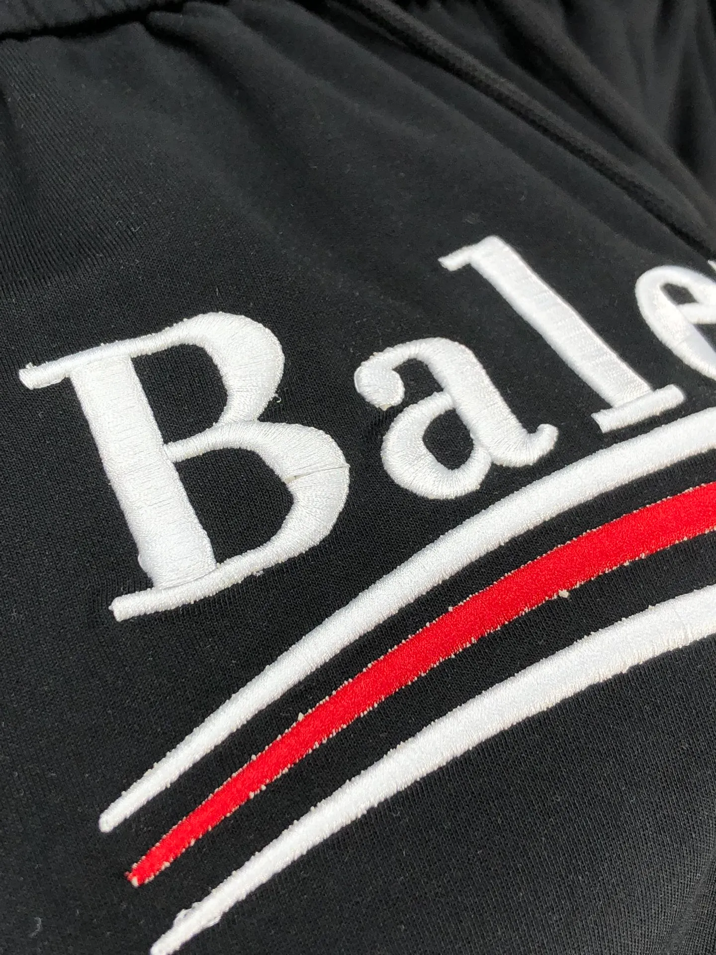 Balenciaga high-end shorts Series 2026 Summer New Arrival men's fashionable casual shorts High quality customized original fabric, special feel, super texture Comfortable and soft Breathable w casual loose fit 3 trend front Size: M-3XL m wear 28.29